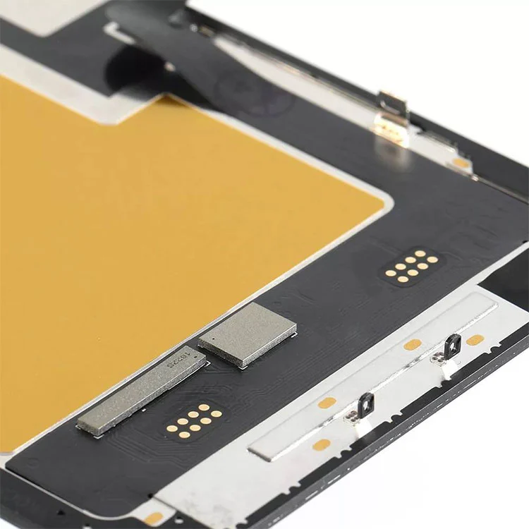 14 plus écrans LCD